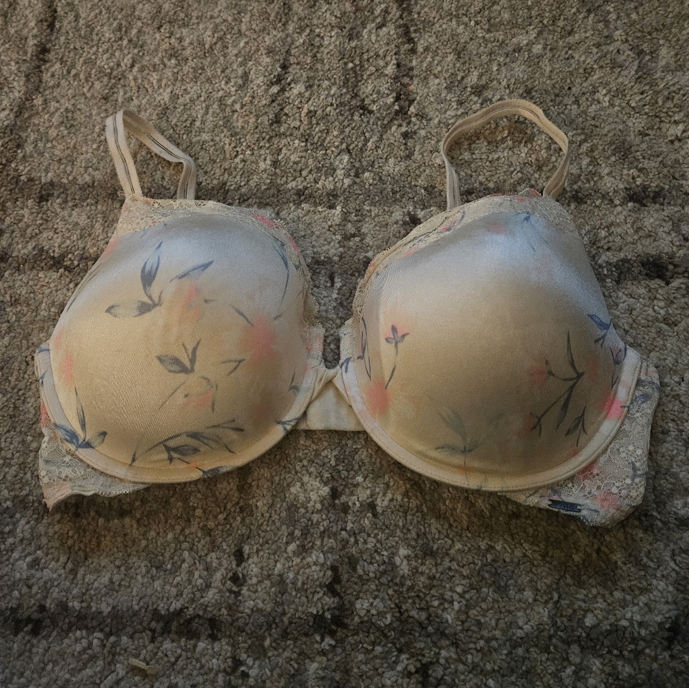 Pink/VS Floral Lace Women's Bra